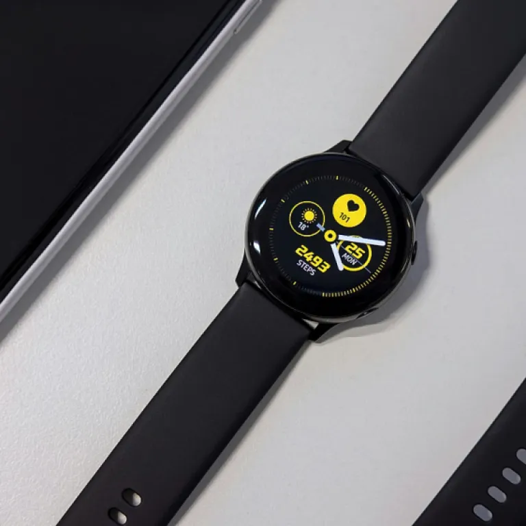 L'élégance des montres dorées pour femmes